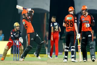 IPL 2023  Sunrisers Hyderabad  Royal Challengers Bangalore  Crucial match in IPL 2023  Henrich Klaasan with Class Century  Did Sunrisers Hyderabad punishes Royal Challengers  ക്ലാസന്‍റെ ക്ലാസ് സെഞ്ചുറി  സണ്‍റൈസേഴ്‌സ് വഴിമുടക്കികളാവുമോ  ബാംഗ്ലൂരിനെതിരെ ഭേദപ്പെട്ട സ്‌കോറുമായി  സണ്‍റൈസേഴ്‌സ്  റോയൽ ചലഞ്ചേഴ്‌സ്  ഇന്ത്യൻ പ്രീമിയർ ലീഗില്‍ പ്ലേ ഓഫ്