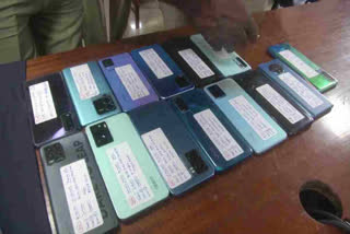 Police Recovered 300 Mobiles Phones In Visakha