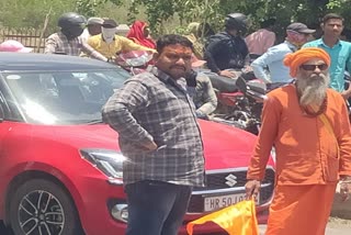 Protest against todfod in Panchmukhi Hanuman Temple