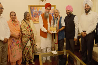 Canadian leader Ujal Dosanjh met with Vidhan Sabha Speaker Kultar Singh Sandhawan
