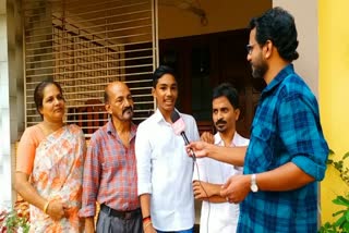 Sayanth tremendous victory in SSLC Examination  Sayanth  tremendous victory in SSLC Examination  SSLC Examination  hyper active and extra talented boy  പത്തരമാറ്റ് വിജയം ആലയില്‍ ഉരുക്കിയെടുത്ത്  പത്തരമാറ്റ് വിജയം  ആലയില്‍ ഉരുക്കിയെടുത്ത്  എഴുതിത്തള്ളിയവര്‍ക്കും പടിയടച്ചവര്‍ക്കും  വിജയച്ചിരിയുമായി സായന്ത്  സായന്ത്  ഹൈപ്പർ ആക്‌ടിവിറ്റി  എസ്എസ്എൽസി പാസായി  എസ്എസ്എൽസി  അധ്യാപകർ എഴുതി തള്ളി