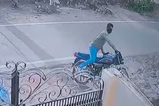 bike stolen from outside house in greater noida