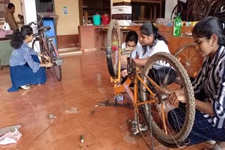 SPC Students recycle old bicyclesin Kasaragod  SPC Students  ഈ സ്‌നേഹ സമ്മാനം  ഈ സ്‌നേഹ സമ്മാനം  സഹപാഠികള്‍  മാതൃകയാക്കാം ഈ കുട്ടികളെ  സൈക്കിള്‍ റീസൈക്കിള്‍  എസ്‌പിസി വിദ്യാര്‍ഥികള്‍  വേനലവധിക്കാലം  കണ്ണൂര്‍ ജില്ല വാര്‍ത്തകള്‍  കണ്ണൂര്‍ പുതിയ വാര്‍ത്തകള്‍  കണ്ണൂര്‍ ജില്ല വാര്‍ത്തകള്‍  Kasaragod news updates  cycle recycle