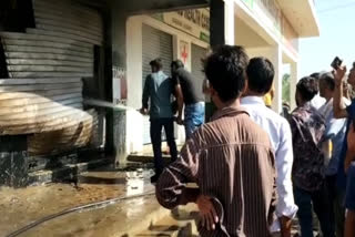 Readymade garment store on fire in Alwar