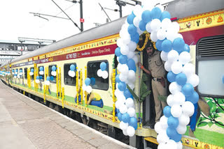 Bharat Gaurav trains