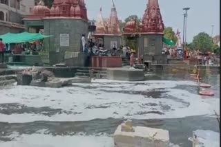 dirty water of drain mix in shipra river ujjain