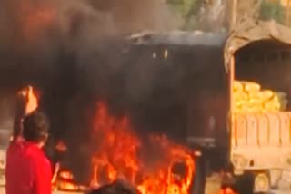 Standing Truck caught fire in Sirohi