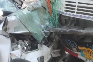 Five dead in car truck collision in Deoria