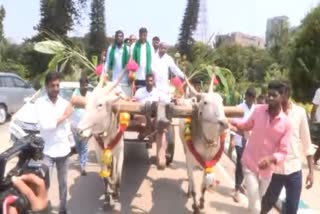 Congress MLA reached assembly by bullock cart