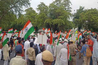 जंतर-मंतर पर पहलवानों का धरना प्रदर्शन लगातार एक महीने से जारी.