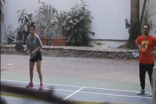 Aamir Khan and Fatima Sana Shaikh spotted playing pickleball together amid link-up rumours: Watch