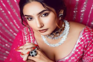 Ragini Dwivedi celebrating 34 years birthday k Manju announced new movie