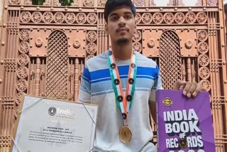 student got india book of record for push up