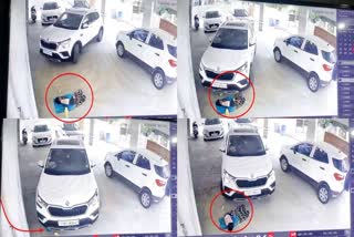 Car runs over toddler sleeping in Hyderabad parking lot