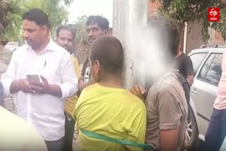 minor children tied to electric pole in Amethi
