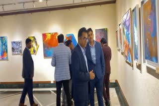 इंडिया हैबिटेट सेंटर में चित्रकला प्रदर्शनी
