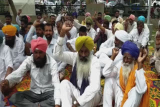 In Bathinda, the Dalit community protested against those who took jobs by creating fake reservation certificates