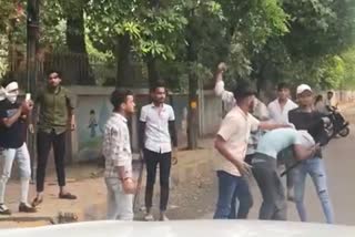 gwalior young man beaten in middle of road