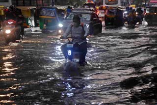 heavy-rain-in-many-places-at-bangalore