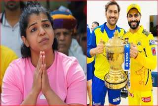 Sakshi Malik Congratulates MS Dhoni