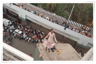 Youths Sholay Style Protest