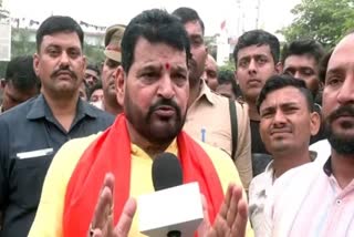 BJP MP Brij Bhushan Sharan Singh hit back at wrestlers Said about throwing medals in Ganga