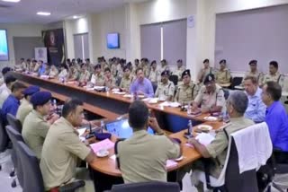 Indore Police Commissioner meeting of officers