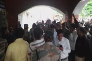 police lathicharged on students