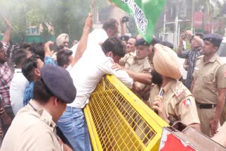 congress protest in chandigarh