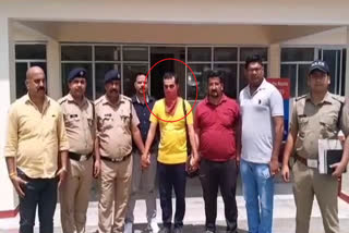 Smuggler Arrested with 5 kg Charas