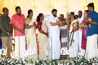 അധ്യയന വർഷത്തിനു തുടക്കം  school praveshanolsavam kottayam  minister v n vasavan inaugurated  v n vasavan inaugurated school praveshanolsavam  വി എൻ വാസവൻ  വി എൻ വാസവൻ പ്രവേശനോത്സവം  പ്രവേശനോത്സവം  v n vasavan praveshanolsavam  കോട്ടയം പ്രവേശനോത്സവം  കോട്ടയം പ്രവേശനോത്സവം ഉദ്ഘാടനം