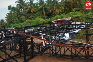 giant banner falling down near Coimbatore three people died In the case police have arrested two people