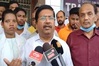 Train tragedy: SCB ରେ ମନ୍ତ୍ରୀ ଅତନୁ ସବ୍ୟସାଚୀ ନାୟକ ଶୁଣନ୍ତୁ ପ୍ରତିକ୍ରିୟା