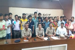 police-returned-93-stolen-mobile-phones-to-their-owners-in-mangaluru