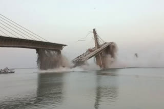 UNDER CONSTRUCTION BRIDGE COLLAPSES ON GANGA RIVER IN SULTANGANJ AND AGUWANI IN BIHAR