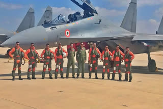 AFCAT 2023  IAF begins application process  IAF jobs  ವಾಯುಪಡೆಯಲ್ಲಿ ಉದ್ಯೋಗ ಗಿಟ್ಟಿಸಿಕೊಳ್ಳಬೇಕೆ  ಇಲ್ಲಿದೆ ಅದಕ್ಕೆ ಮಾರ್ಗ  ವಾಯುಪಡೆಯು ಅಧಿಸೂಚನೆಯನ್ನು ಬಿಡುಗಡೆ  ಕೆಲಸ ಮಾಡಲು ಇಚ್ಛಿಸುವವರಿಗೆ ಇಲ್ಲಿದೆ ಸುವರ್ಣ ಅವಕಾಶ  ರಕ್ಷಣಾ ವಲಯದಲ್ಲಿ ವಾಯುಪಡೆಯ ಉದ್ಯೋಗಗಳು ಅನನ್ಯ  ಏರ್​ಫೋರ್ಸ್ ಕಾಮನ್ ಅಡ್ಮಿಷನ್ ಟೆಸ್ಟ್  ಆಕಾಂಕ್ಷಿಗಳು ಬರೆಯಬೇಕಾದ ಪ್ರಮುಖ ಪರೀಕ್ಷೆ  ಫ್ಲೈಯಿಂಗ್ ಬ್ರಾಂಚ್ ಅವರ ಸಂದರ್ಶನ  ಸಾಮಾನ್ಯ ಪದವಿ ಉನ್ನತ ಮಟ್ಟದ ಉದ್ಯೋಗ