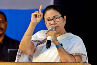 Mamata cancels Darjeeling trip to take care of injured passengers