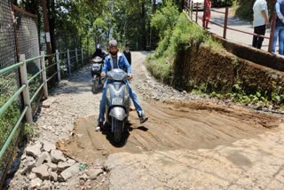 Bad condition of Roads in Mussoorie