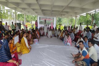 MLA Saryu Rai protest over plight of Subarnarekha and Kharkai river In Jamshedpur