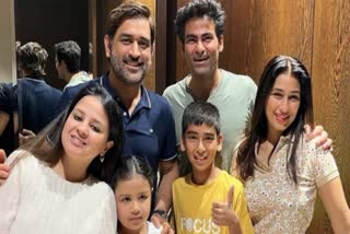 MS Dhoni Mohammed Kaif Family Photo