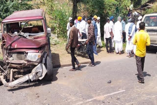 Truck and car accident in Sirohi, 6 injured, MLA helped in rescue of injured