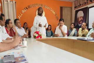 Ishwara Khandre visited the All India Veerashaiva Mahasabha