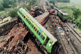 Odisha train accident  40 people died due to electric shock  Odisha train accident update  ಒಡಿಶಾ ರೈಲು ಅಪಘಾತ  ವಿದ್ಯುತ್​ ಶಾಕ್​ನಿಂದಲೇ ಮೃತಪಟ್ಟಿರುವುದು ಬೆಳಕಿಗೆ  ಒಡಿಶಾದ ರೈಲು ದುರಂತ  ರೈಲು ದುರಂತದಲ್ಲಿ ಮೊತ್ತೊಂದು ಭಯಾನಕ ಸಂಗತಿ  ರೈಲು ದುರಂತದಲ್ಲಿ ಮೊತ್ತೊಂದು ಭಯಾನಕ ಸಂಗತಿ  ಕೋರಮಂಡಲ್ ಎಕ್ಸ್‌ಪ್ರೆಸ್ ಅಪಘಾತ  ಬಾಲೇಶ್ವರದ ಸರ್ಕಾರಿ ರೈಲ್ವೆ ಪೊಲೀಸ್ ಠಾಣೆ  ಒಡಿಶಾದ ಬಾಲೇಶ್ವರದಲ್ಲಿ ಸಂಭವಿಸಿದ ಅಪಘಾತ  ಕೆಲ ರಾಜ್ಯಗಳಿಗೆ ಮಾಹಿತಿ  ಡಿಎನ್ಎ ಮಾದರಿಗಳ ಸಂಗ್ರಹ