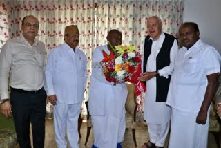 farooq-abdullah-meets-former-pm-hd-deve-gowda-in-bengaluru