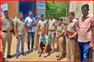 illegal liquor recovered in Palwal