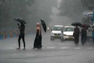Monsoon Reaches Indian Mainland  IMD Officially Declares Onset Over Kerala  Monsoon Reaches Indian  Monsoon Reaches kerala  ಭಾರತಕ್ಕೆ ಅಪ್ಪಳಿಸಿದ ಮುಂಗಾರು  48 ಗಂಟೆ ಅಂತರದಲ್ಲಿ ಕರ್ನಾಟಕಕ್ಕೆ ಮಾನ್ಸೂನ್​ ಪ್ರವೇಶ  ಭಾರತೀಯ ಹವಾಮಾನ ಇಲಾಖೆ  ದೇಶದ ವಾಸಿಗಳಿಗೆ ಸಿಹಿ ಸುದ್ದಿ