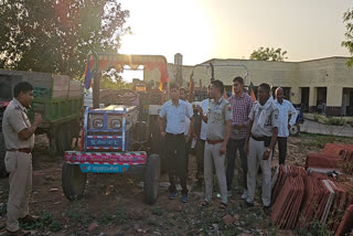 4 tractor trolley filled with gravel seized by Dholpur police