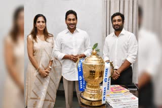 Ambati Rayudu again meets Jagan Mohan Reddy