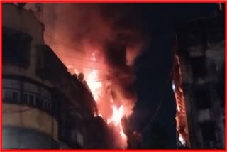 चायना बाजार इमारतीला लागली आग