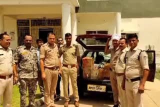 gwalior accused stole liquor from liquor shop